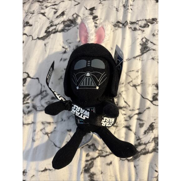 2012 STAR WARS GALERIE EASTER DARTH VADER WITH BUNNY EARS - Picture 1 of 5